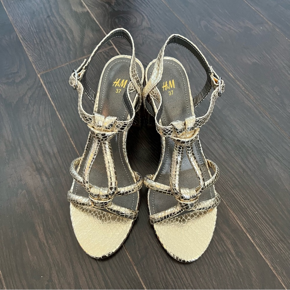 H&M Women's Snakeskin Strappy Sandals - Black and Gold